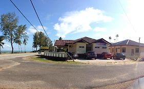 Semarak Beach Inn